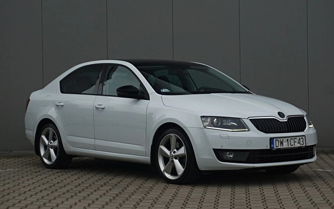 Skoda Octavia cena 49900 przebieg: 269800, rok produkcji 2015 z Miastko małe 301